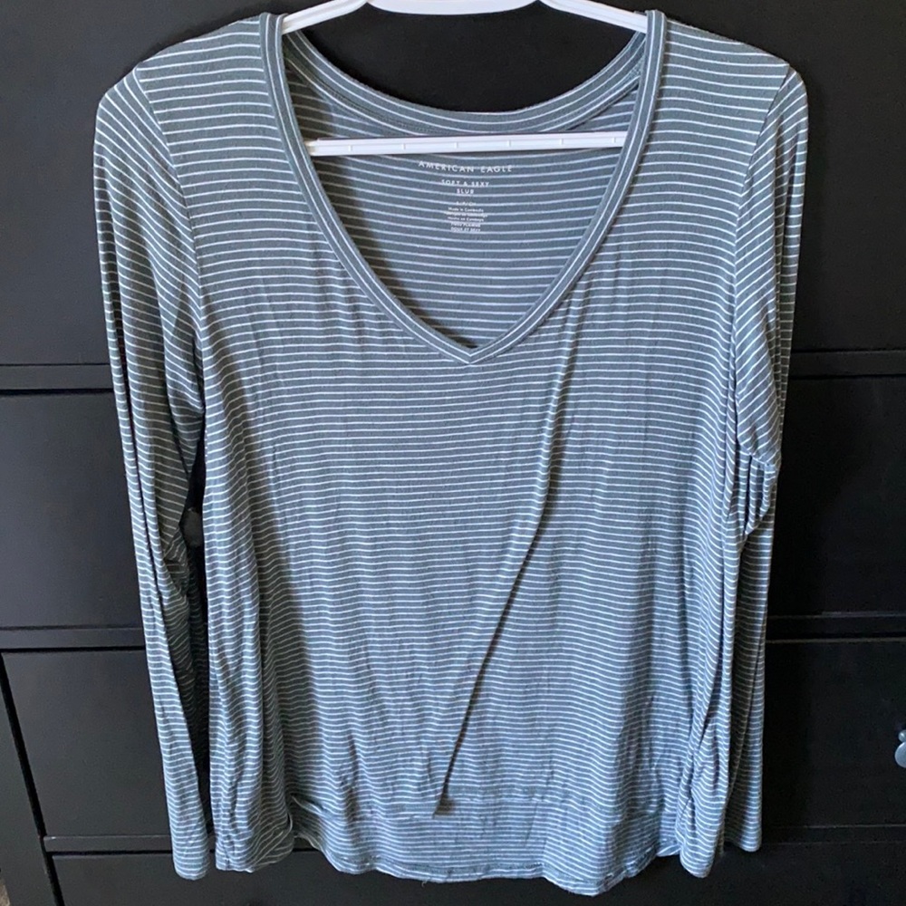 V-neck long sleeve cozy shirt
